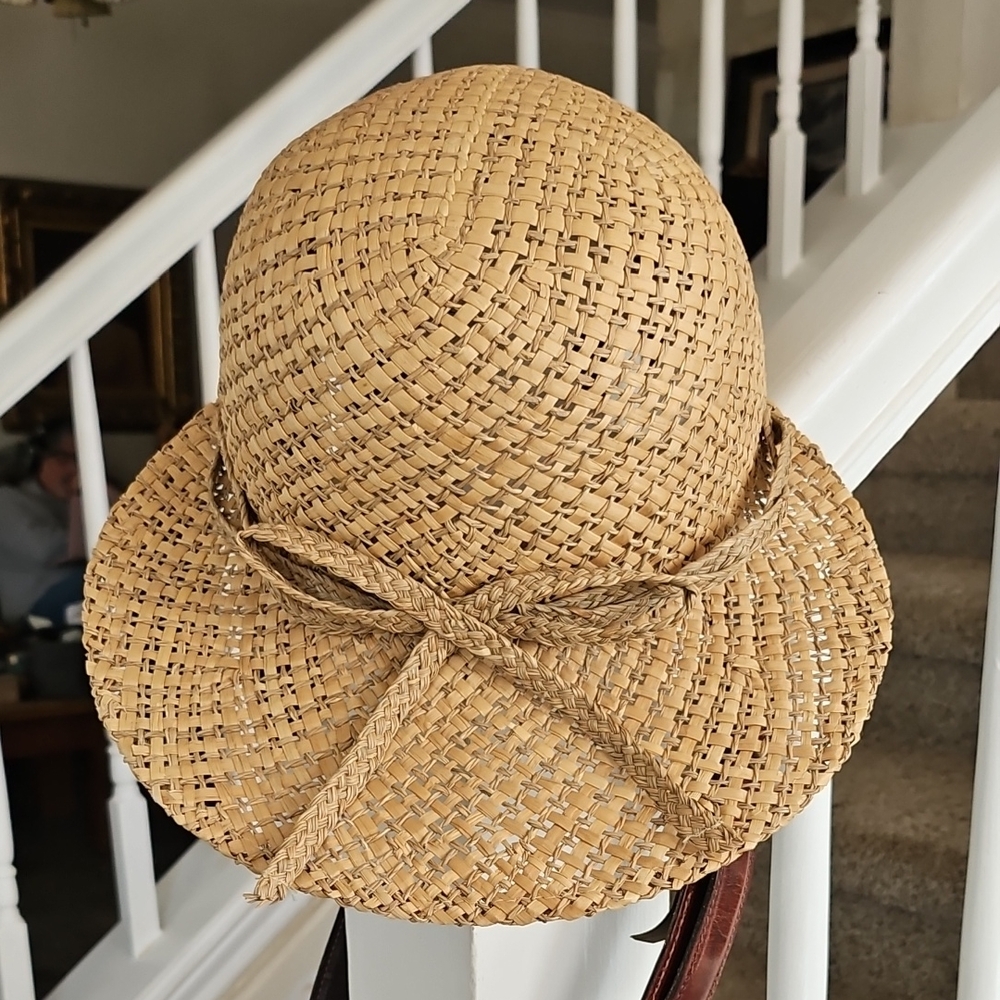 Liz Claiborne Wide Brim Straw Sun Hat Stylish Summer Woven Hat 22" Circumference